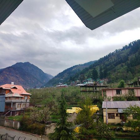 Hotel Sakura Palace Manali  Exterior photo